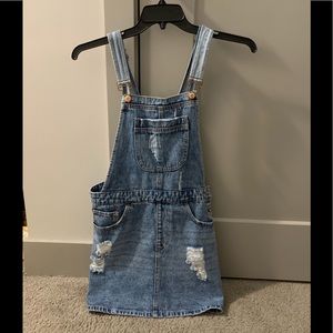 Adorable overall dress!